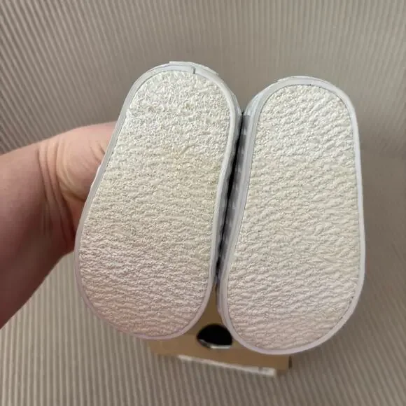 Toms Shoes Tiny Baby Black Canvas Sneakers Slip On 3C - Picture 4 of 7